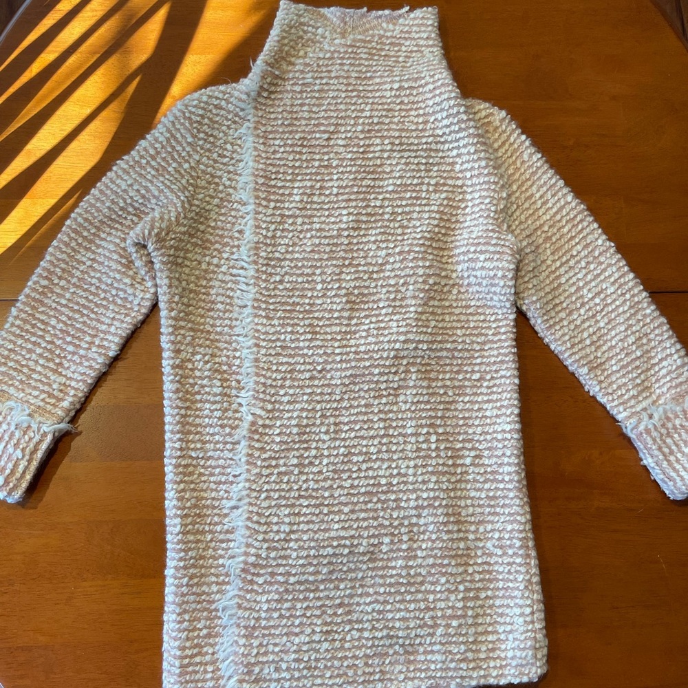 TYLI sweater size large - Picture 2 of 10
